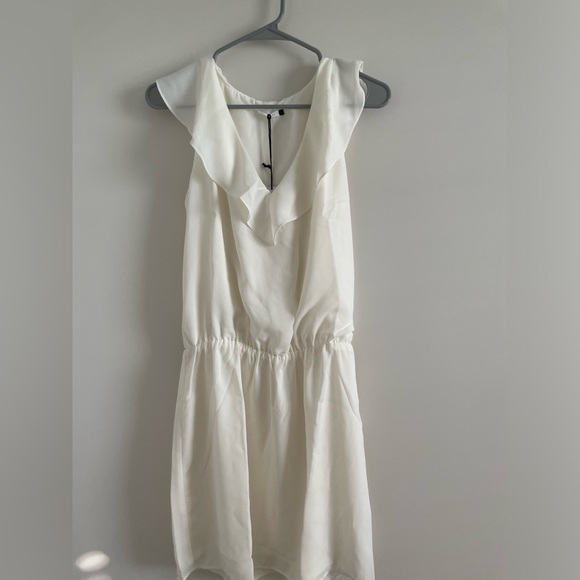 Presley Ruffle Neck Mini Size Large - Picture 3 of 6